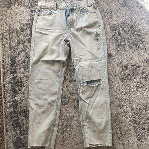 AE MOM jean Size 10